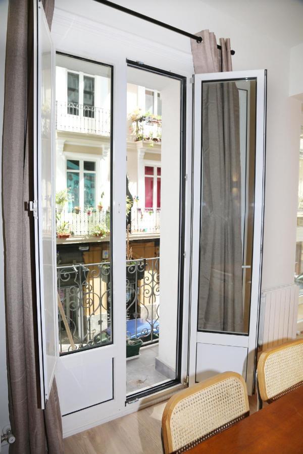 Piso Boutique Frente Al Casco Viejo De Bilbao Apartment Exterior photo